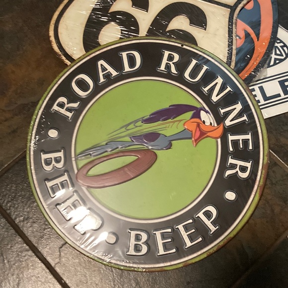 Garage art - Picture 1 of 1